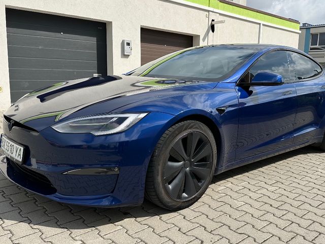 Tesla Model S - зображення 1