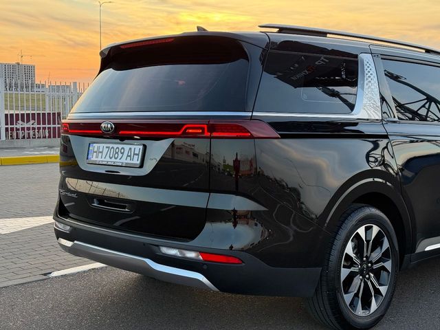 Kia Carnival - фото 2