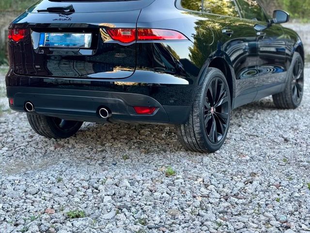 Jaguar F-Pace - фото 5