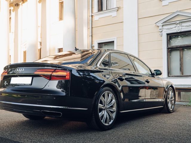Audi A8 - зображення 2