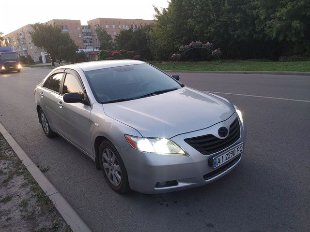Toyota Camry - зображення 1