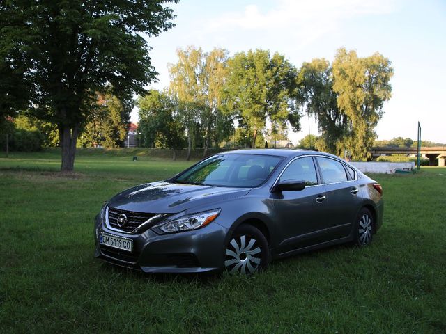 Nissan Altima - зображення 4