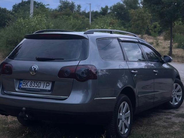 Volkswagen Passat - фото 1