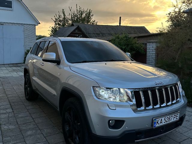 Jeep Grand Cherokee - зображення 2