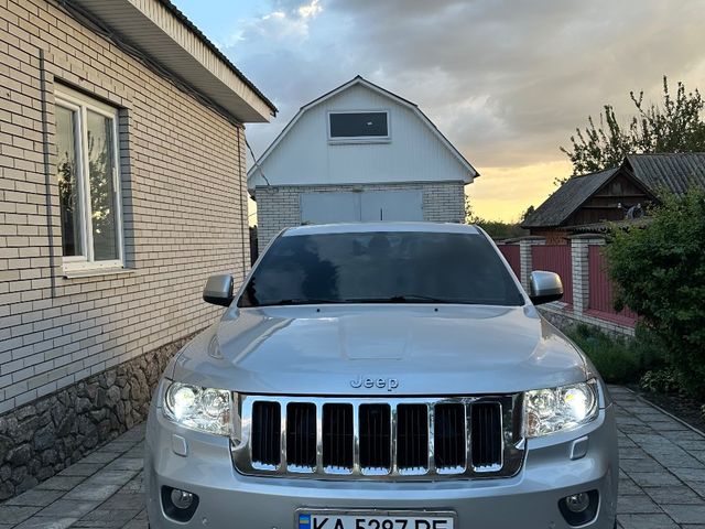 Jeep Grand Cherokee - зображення 3