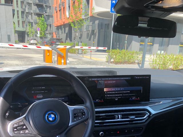 BMW i4 - зображення 5