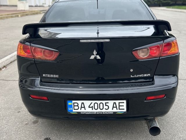 Mitsubishi Lancer - фото 3