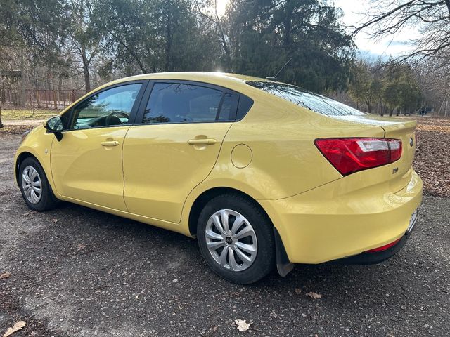 Kia Rio - фото 3