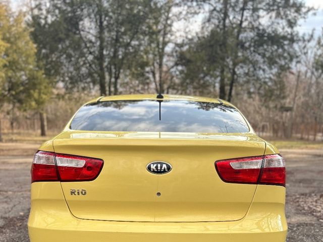 Kia Rio - фото 4