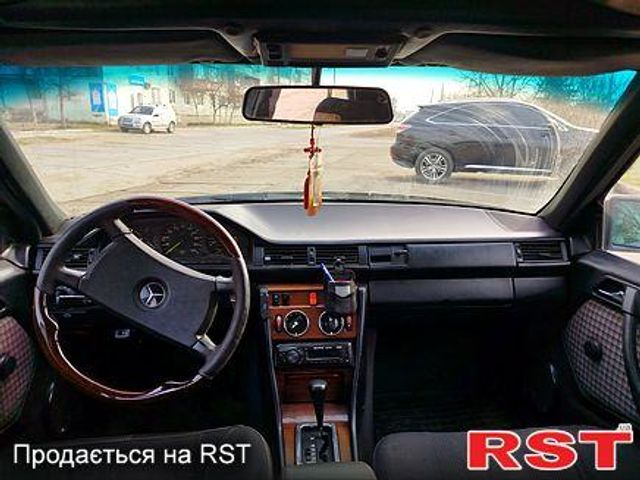 Mercedes-Benz E-Класс - зображення 4