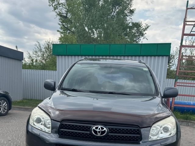 Toyota RAV4 - зображення 1