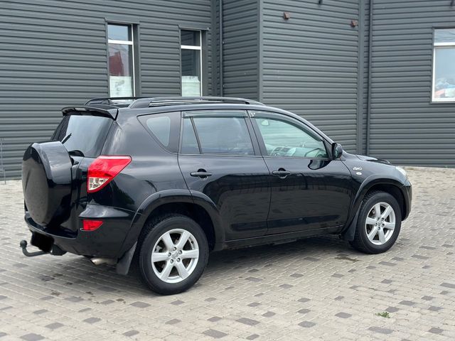 Toyota RAV4 - зображення 4