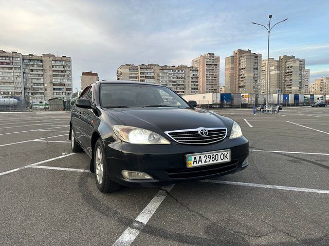 Toyota Camry - зображення 1