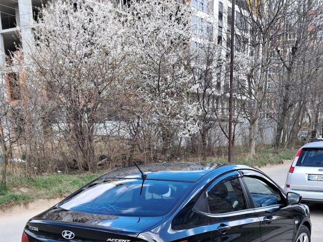 Hyundai Accent - зображення 5