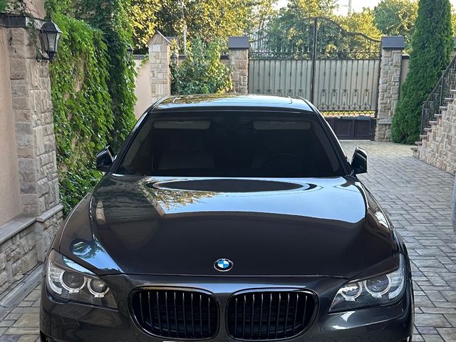 BMW 7 серії - зображення 1