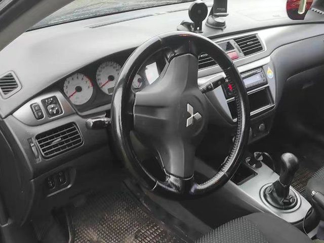 Mitsubishi Lancer - зображення 3