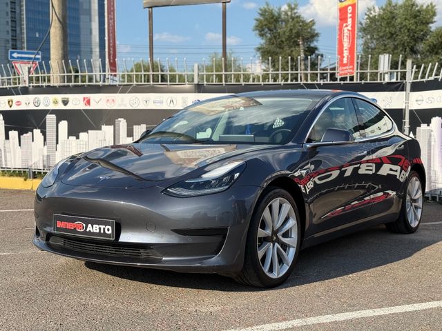 Tesla Model 3 - зображення 1