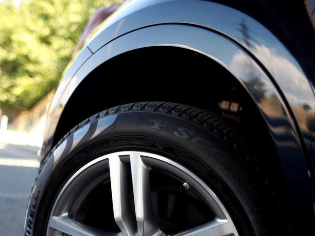 BMW X6 - зображення 2