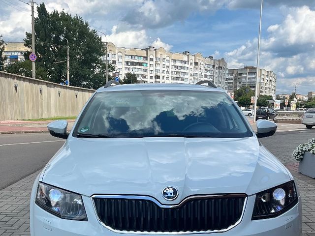 Skoda Octavia - фото 2
