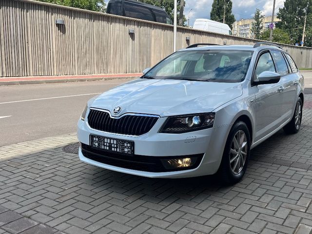 Skoda Octavia - фото 1