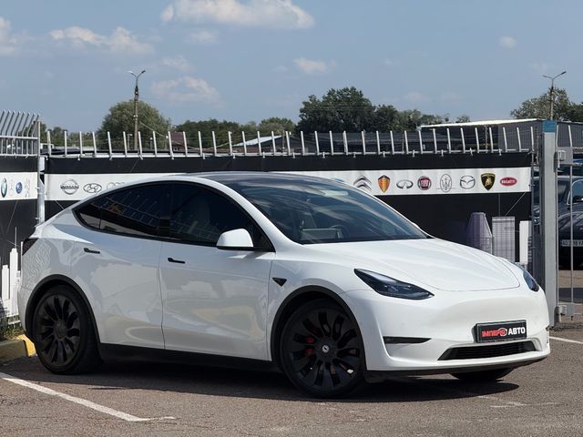 Tesla Model Y - фото 4