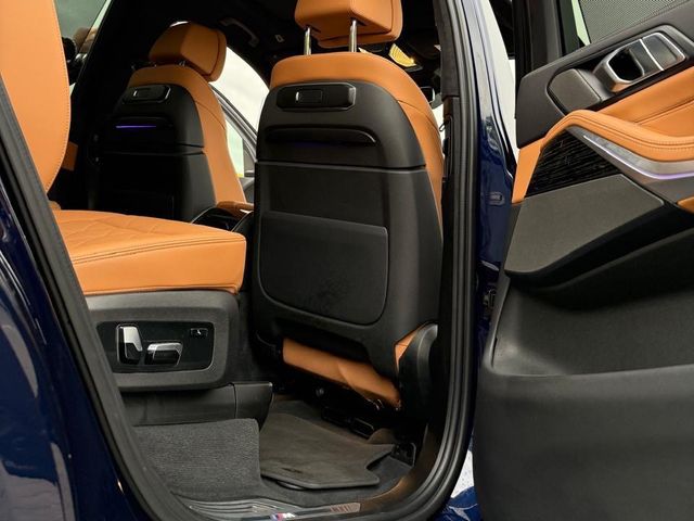 BMW X7 - зображення 2
