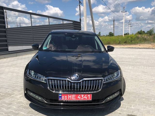 Skoda Superb - фото 1