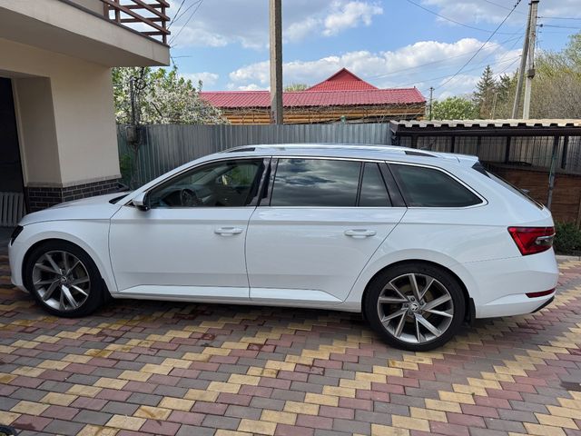 Skoda Superb - фото 1