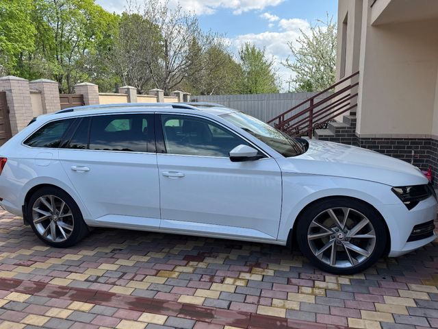 Skoda Superb - фото 3