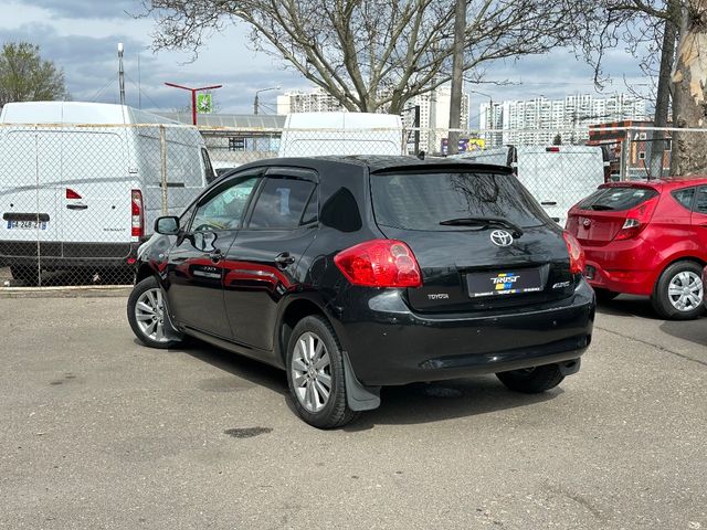 Toyota Auris - зображення 3