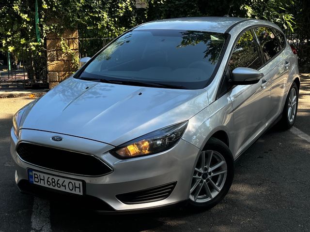 Ford Focus - фото 3