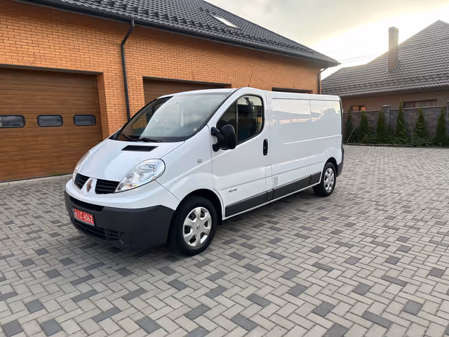Renault Trafic - фото 1