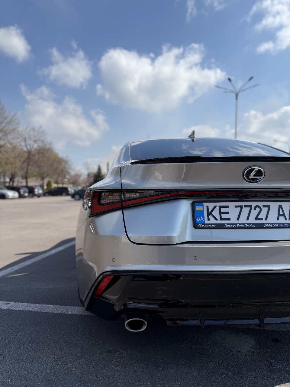 Lexus IS - фото 12