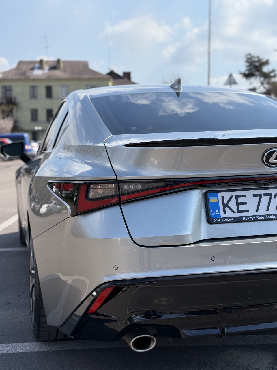 Lexus IS - фото 11