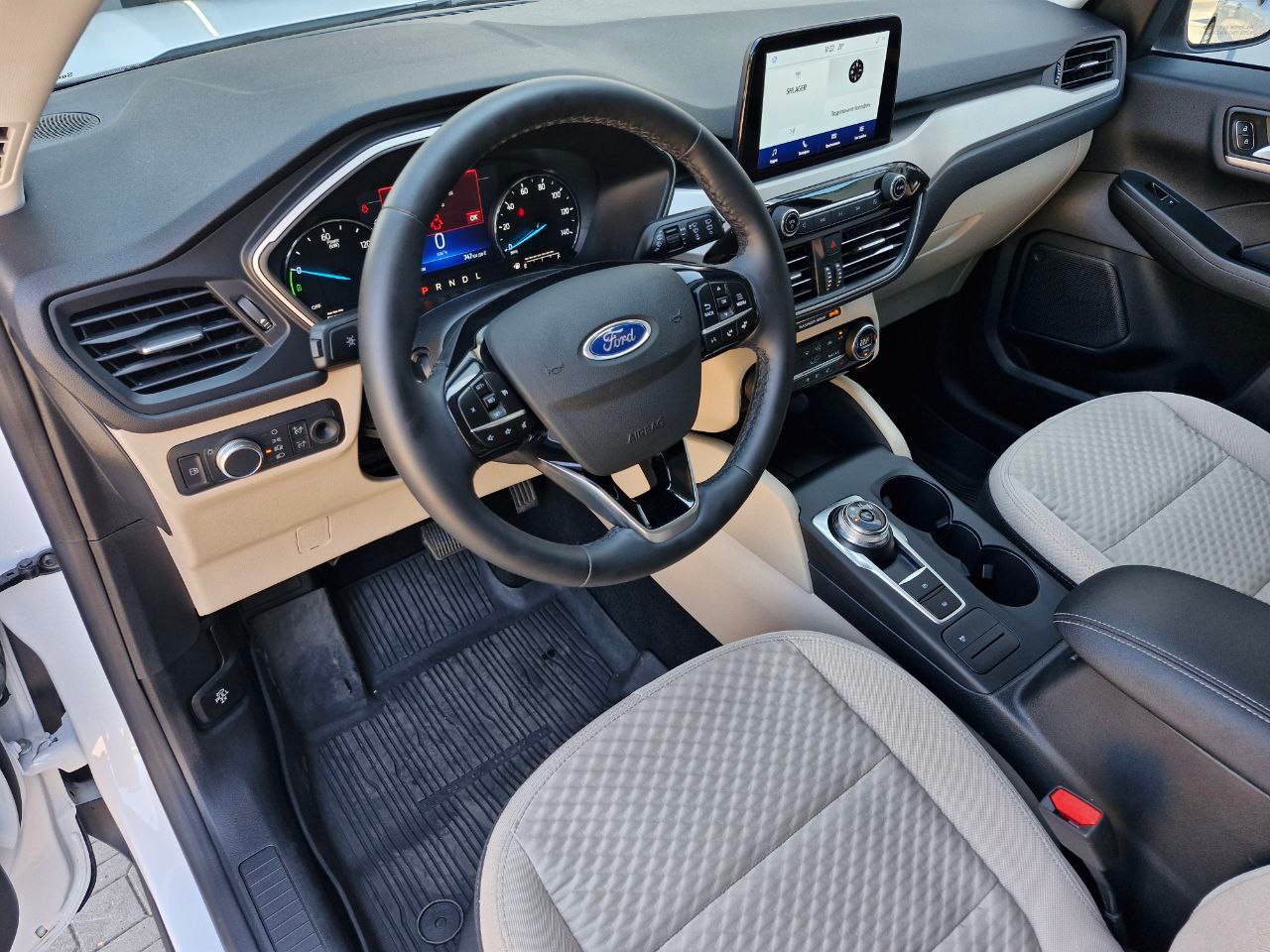 Ford Escape - фото 11