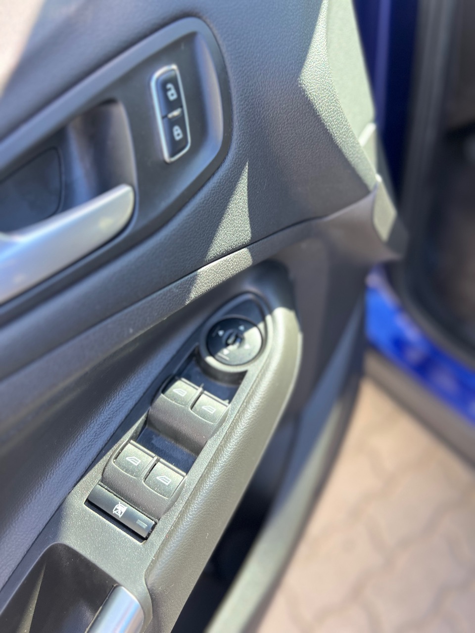 Ford Escape - фото 12