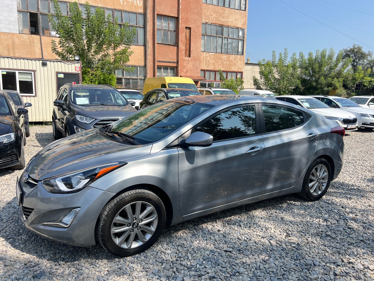 Hyundai Elantra - фото 13