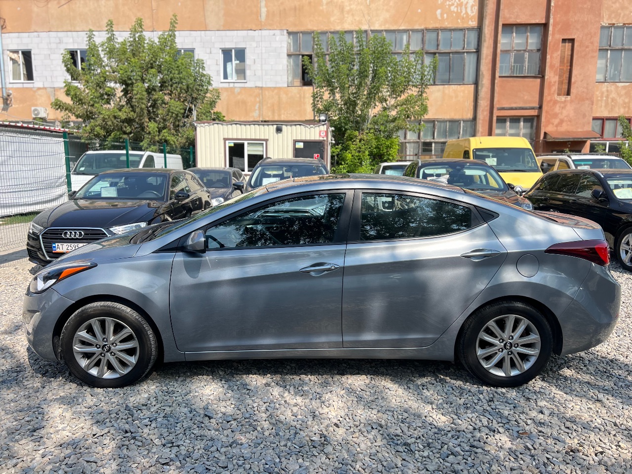 Hyundai Elantra - фото 15