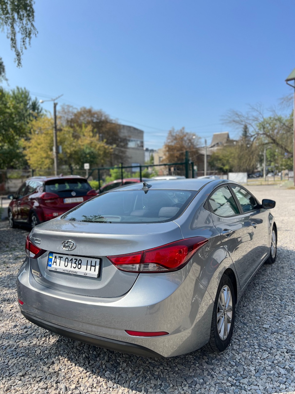 Hyundai Elantra - фото 17