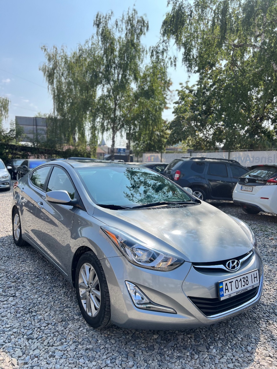 Hyundai Elantra - фото 1