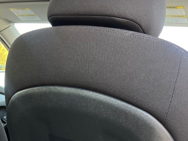 Hyundai Elantra - фото 5