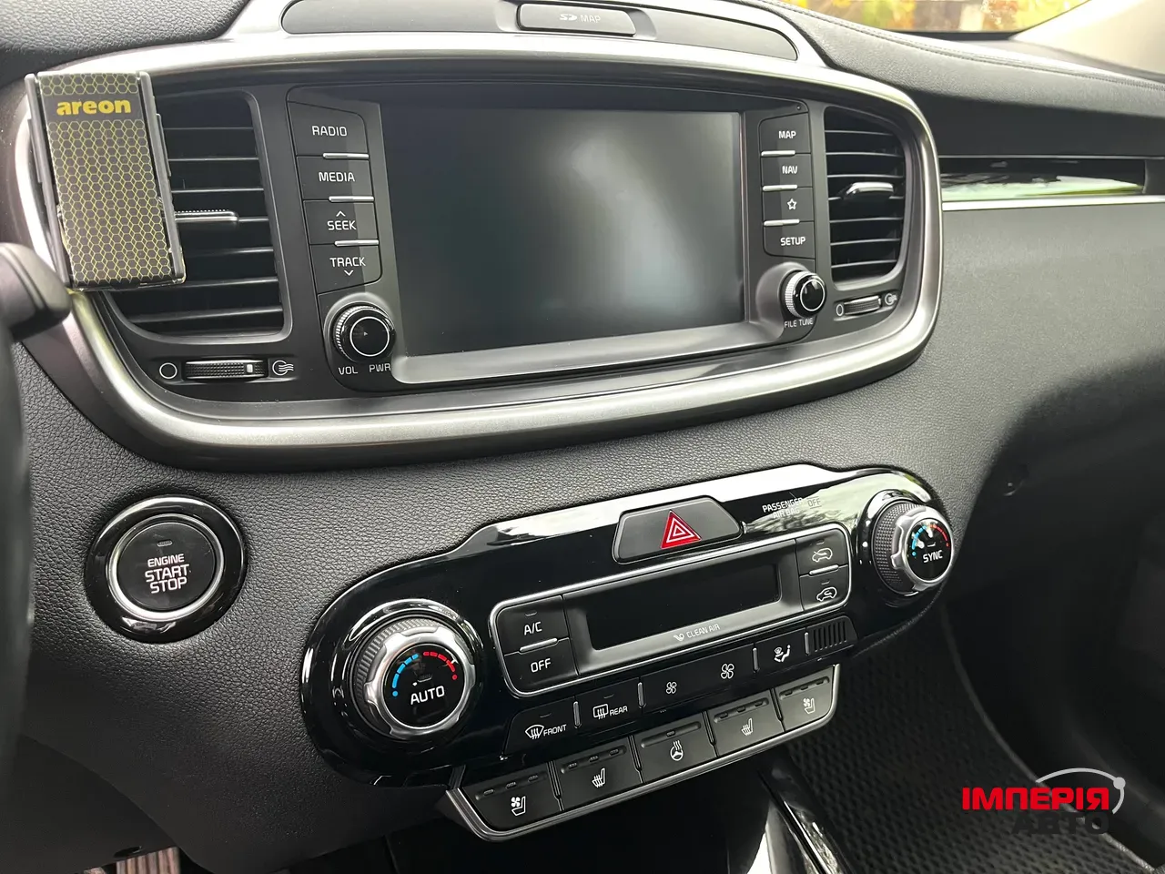 Kia Sorento - фото 16