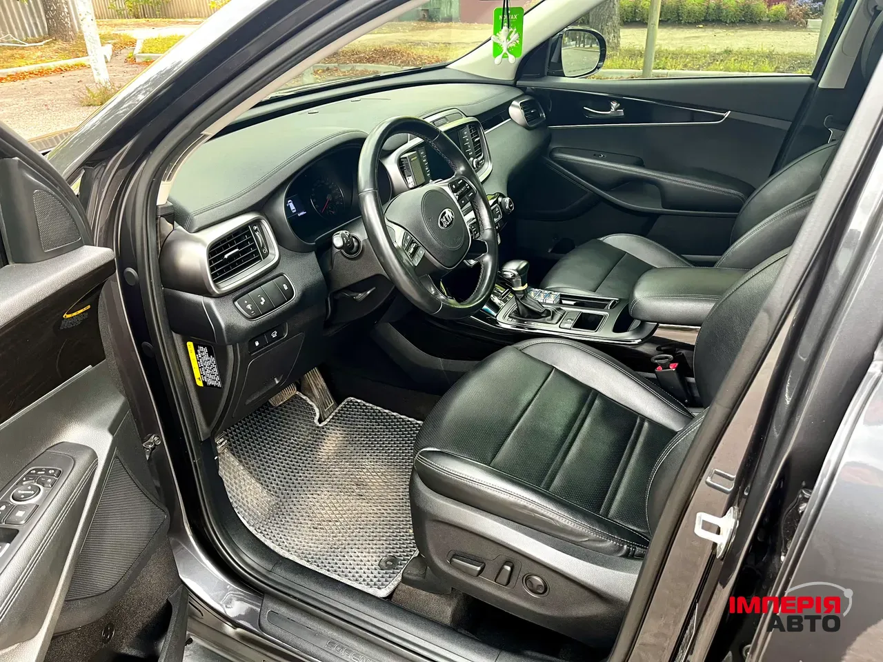 Kia Sorento - фото 14