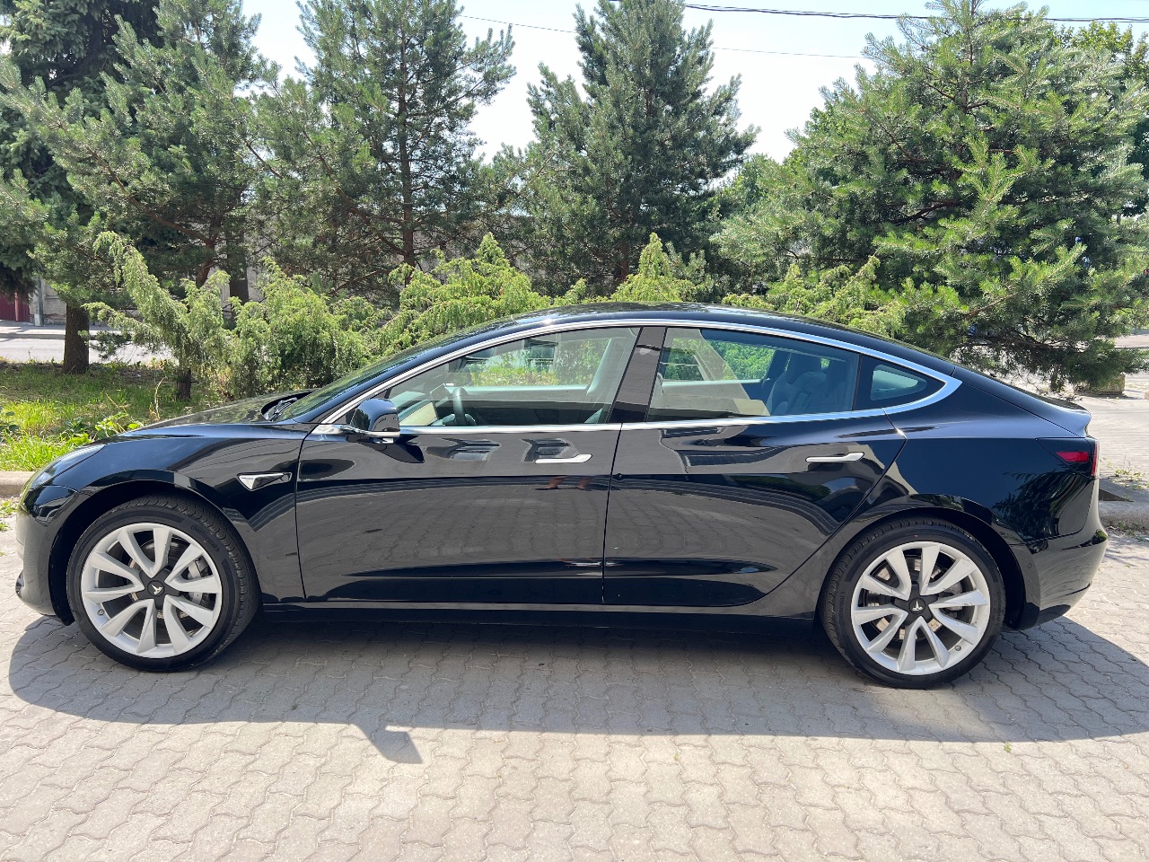 Tesla Model 3 - фото 29