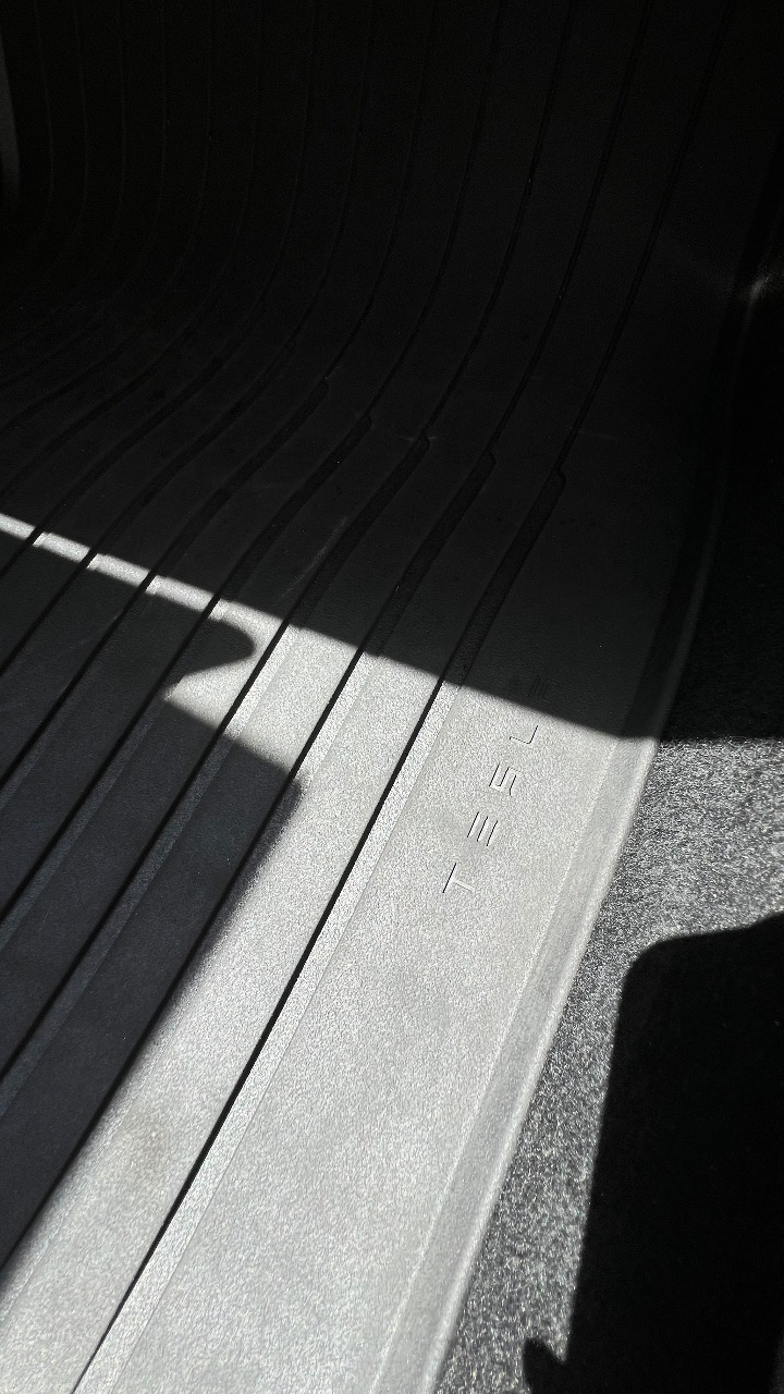 Tesla Model 3 - фото 5