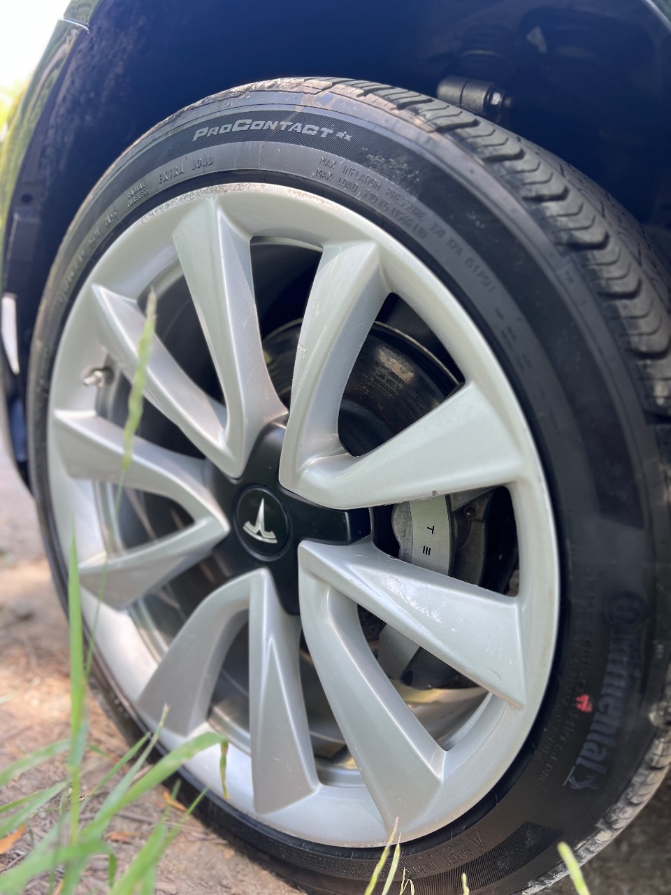 Tesla Model 3 - фото 30