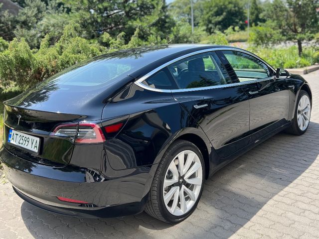 Tesla Model 3 - фото 2