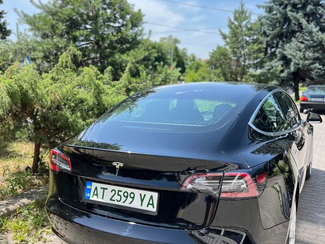 Tesla Model 3 - фото 4