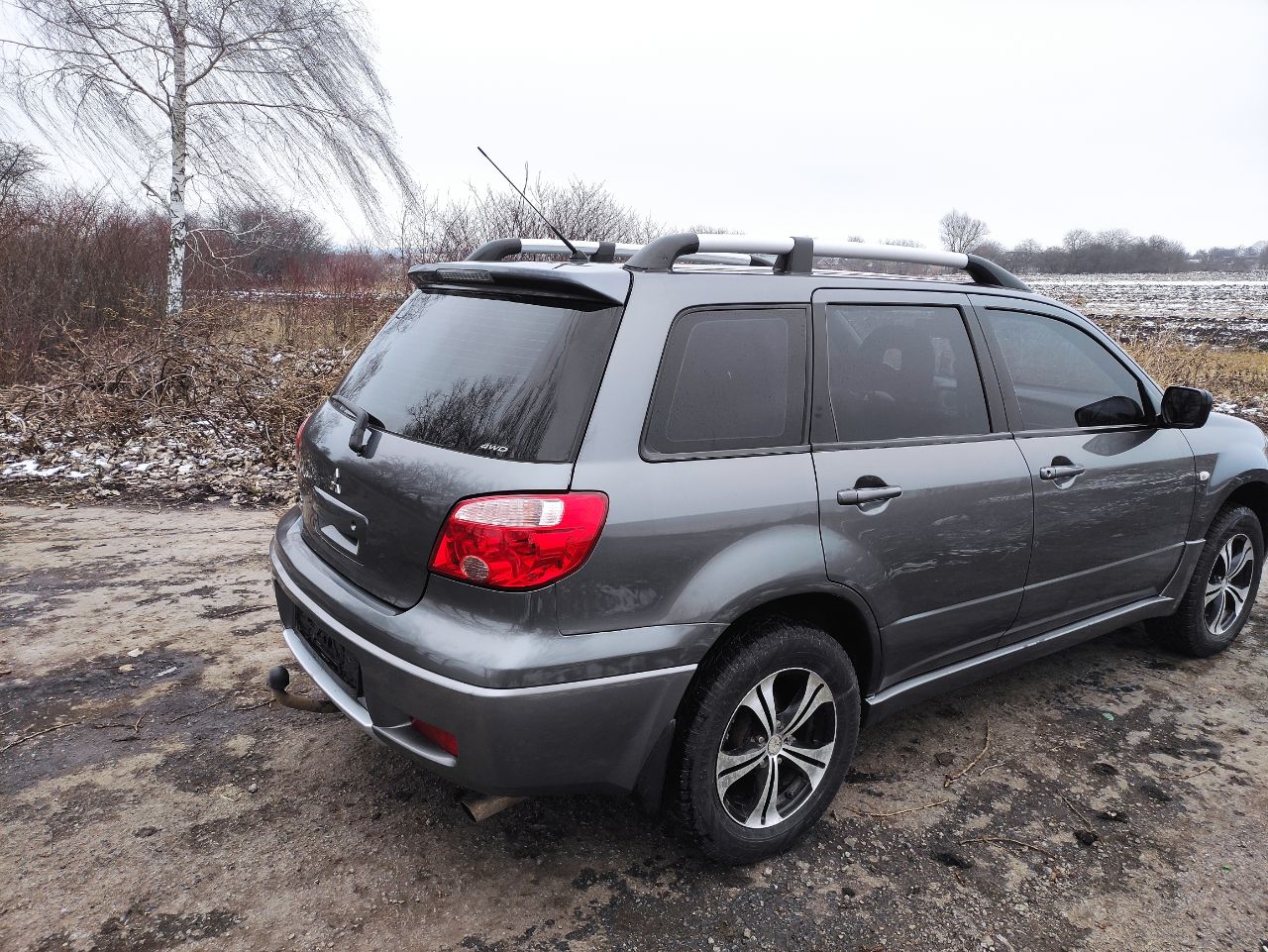 Mitsubishi Outlander - фото 4
