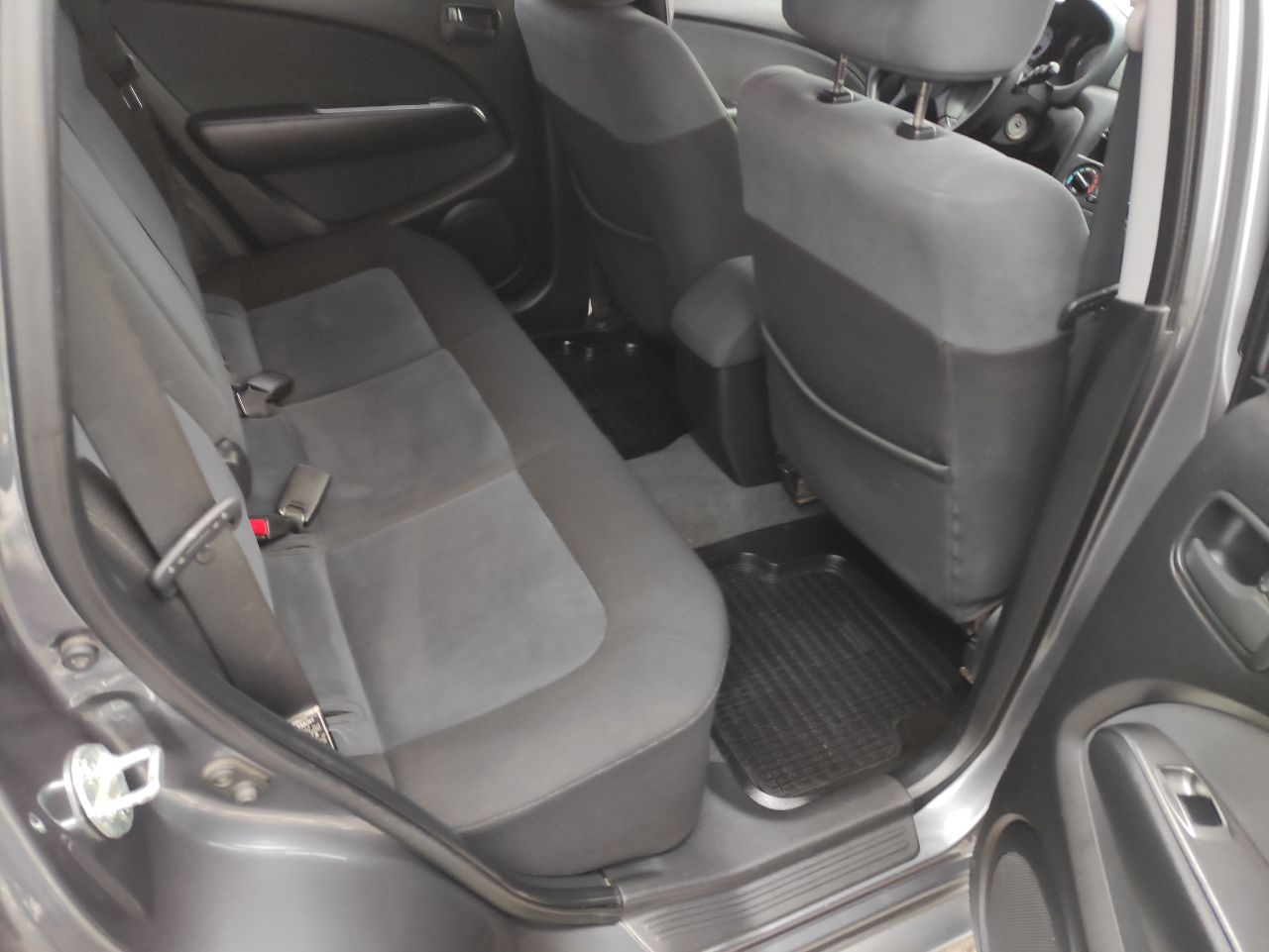 Mitsubishi Outlander - фото 11